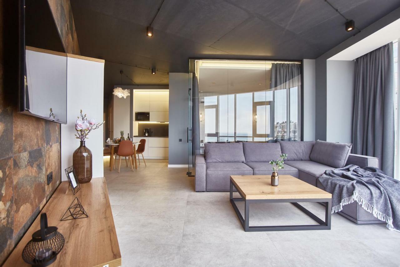 Gagarin Plaza Luxury Sea View Apartments Одесса Экстерьер фото