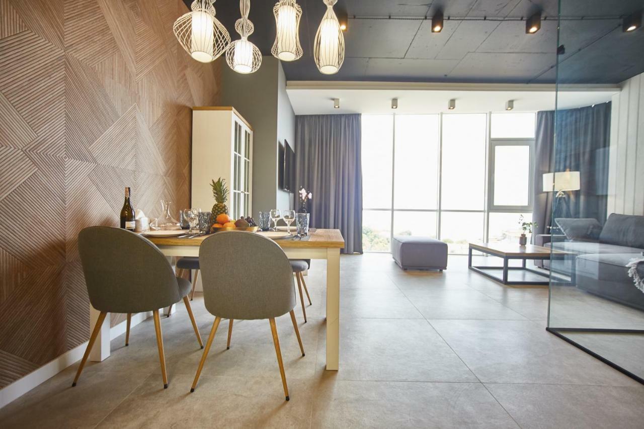Gagarin Plaza Luxury Sea View Apartments Одесса Экстерьер фото