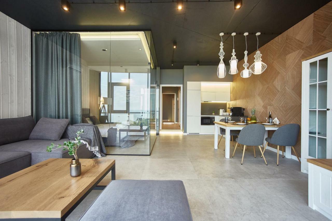 Gagarin Plaza Luxury Sea View Apartments Одесса Экстерьер фото