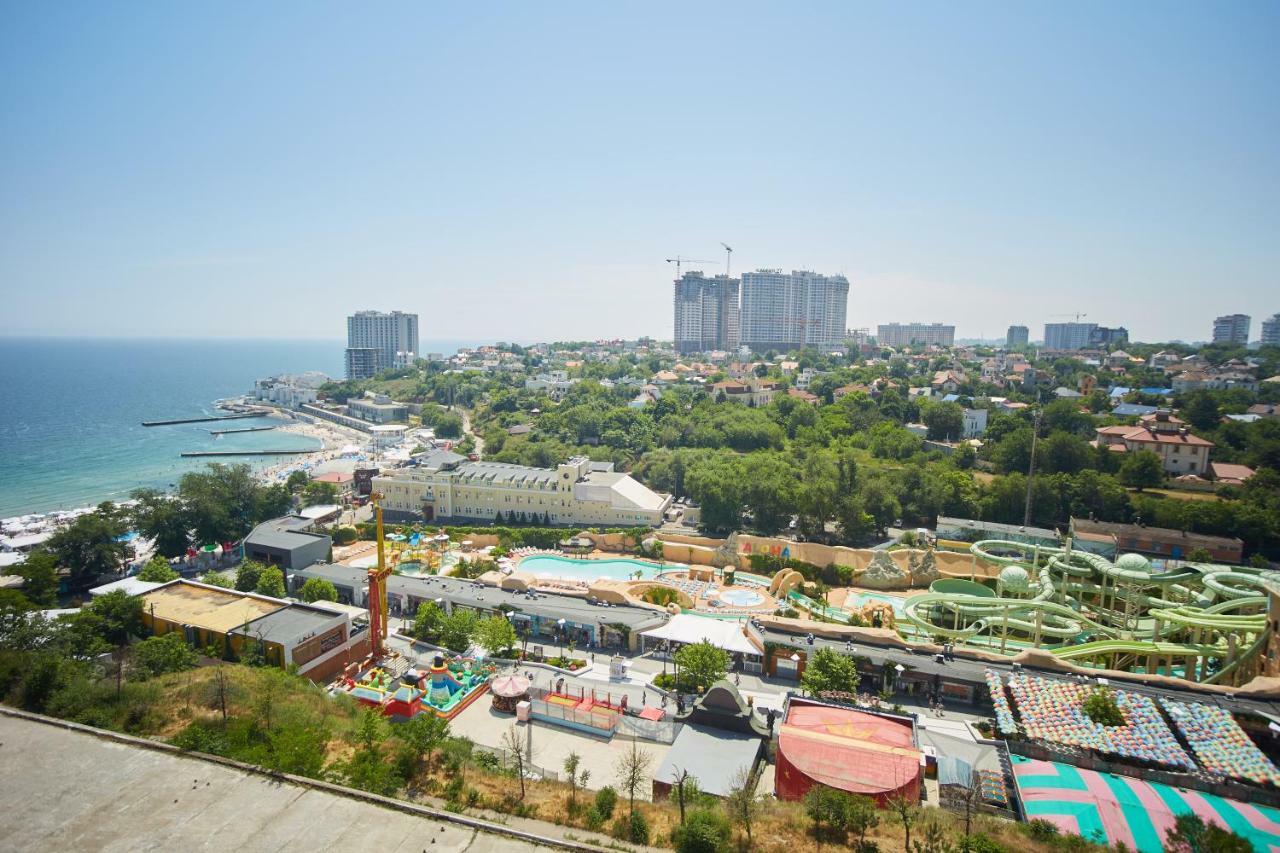 Gagarin Plaza Luxury Sea View Apartments Одесса Экстерьер фото