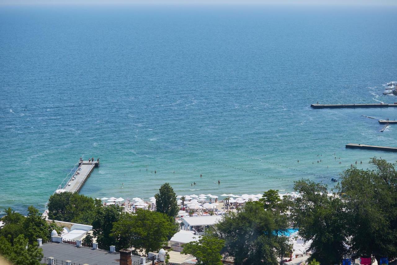 Gagarin Plaza Luxury Sea View Apartments Одесса Экстерьер фото