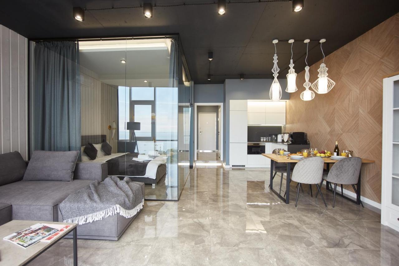 Gagarin Plaza Luxury Sea View Apartments Одесса Экстерьер фото