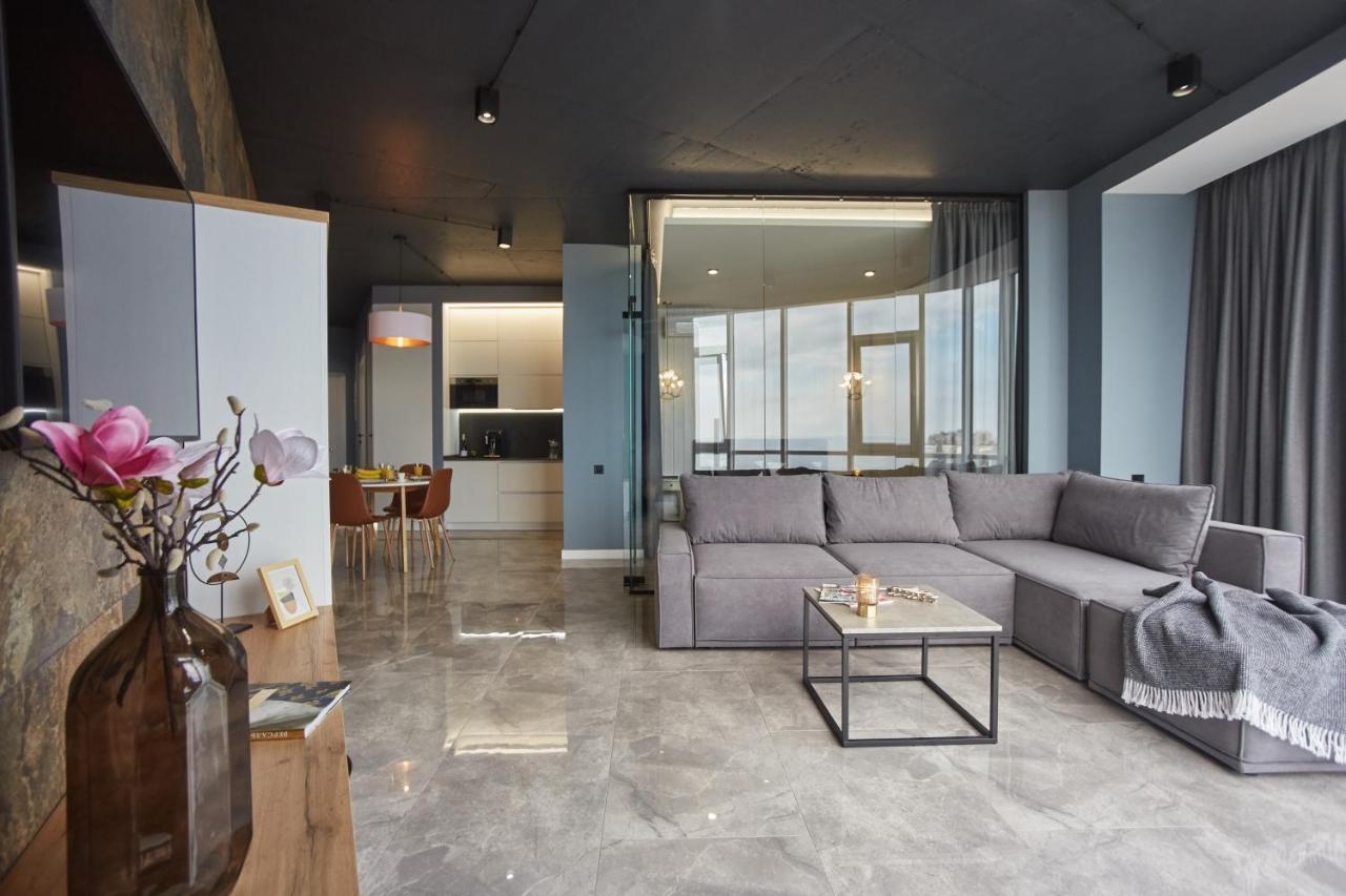 Gagarin Plaza Luxury Sea View Apartments Одесса Экстерьер фото