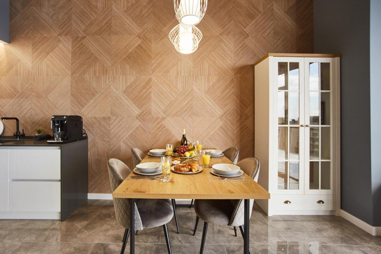 Gagarin Plaza Luxury Sea View Apartments Одесса Экстерьер фото
