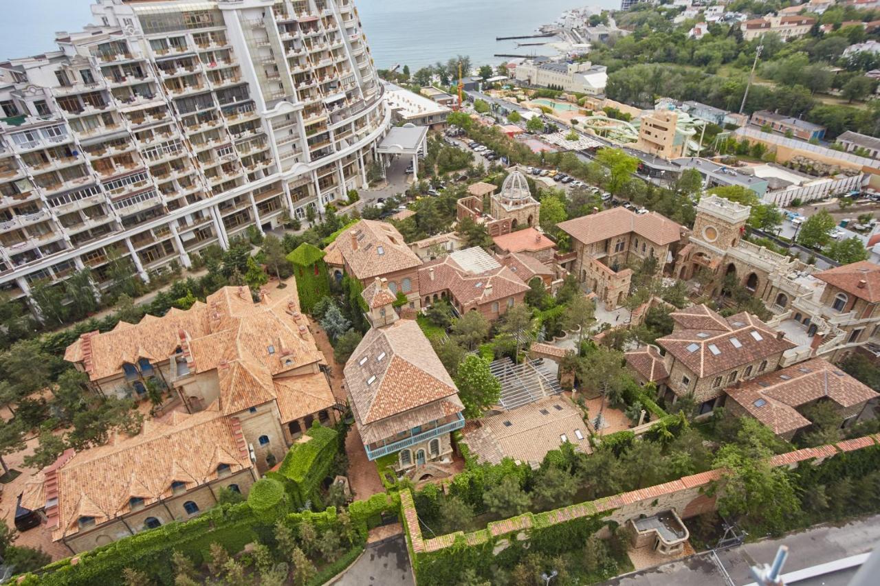 Gagarin Plaza Luxury Sea View Apartments Одесса Экстерьер фото